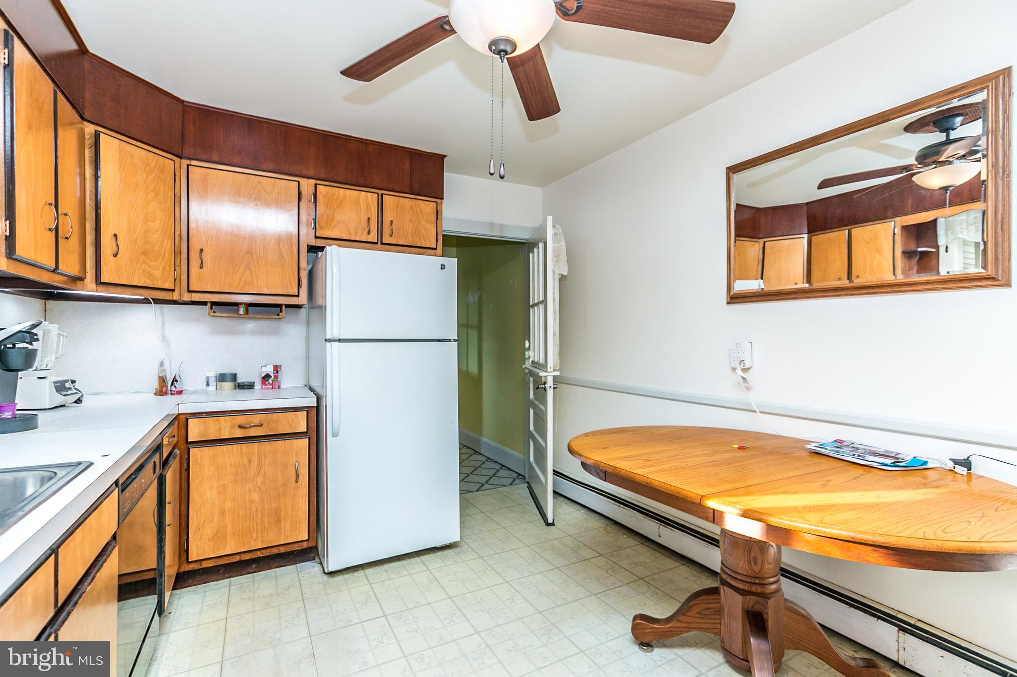 2806 Paper Mill Road Phoenix, MD 21131 - Photo 10 of 50 Eat-in kitchen