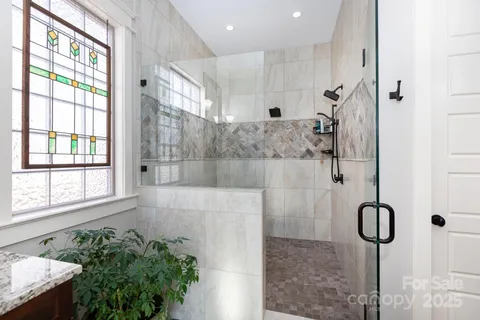 $1,595,000 | 2852 Attaberry Drive, Charlotte, NC 28205