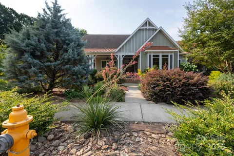 $1,595,000 | 2852 Attaberry Drive, Charlotte, NC 28205