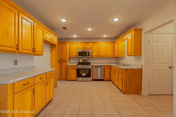 $2,095 | 251 August Drive, Brandon, MS 39042