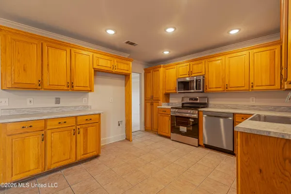 $2,095 | 251 August Drive, Brandon, MS 39042