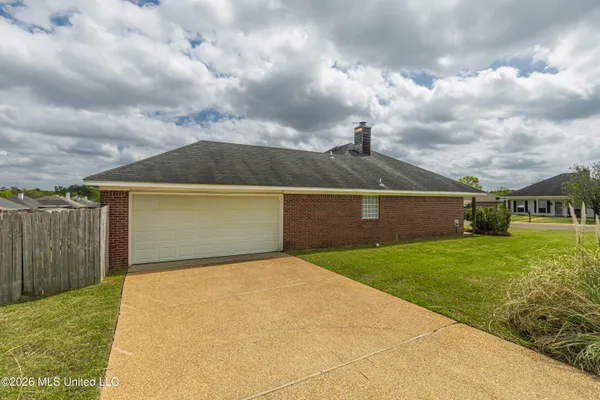 $2,095 | 251 August Drive, Brandon, MS 39042