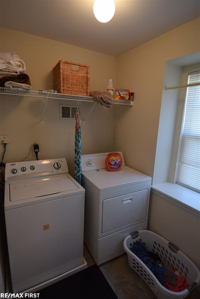 4663 Pointe Tremble Road Algonac, MI 48001 - Photo 43 of 46 31322748-42.JPG