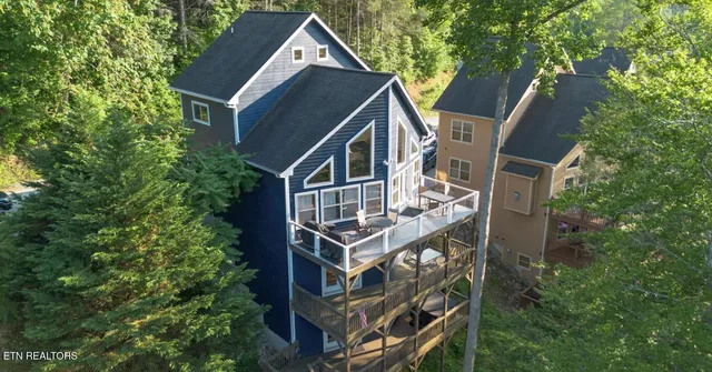 $1,100,000 | 143 North Bridge Lane, La Follette, TN 37766