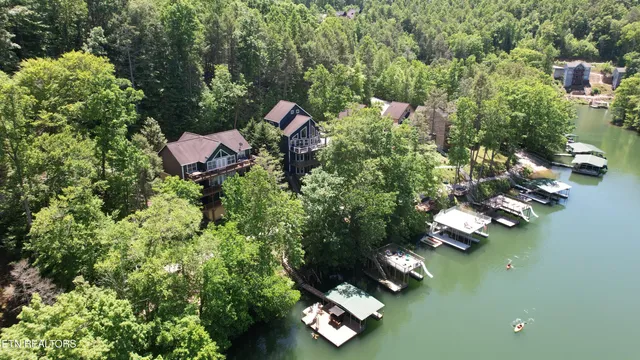 $1,100,000 | 143 North Bridge Lane, La Follette, TN 37766