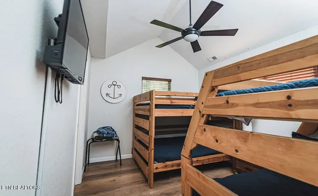 $1,100,000 | 143 North Bridge Lane, La Follette, TN 37766