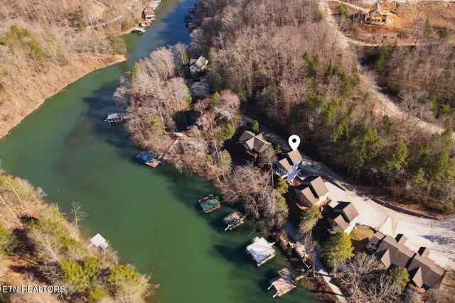 $1,100,000 | 143 North Bridge Lane, La Follette, TN 37766