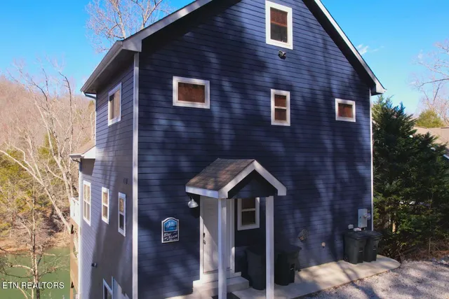 $1,100,000 | 143 North Bridge Lane, La Follette, TN 37766