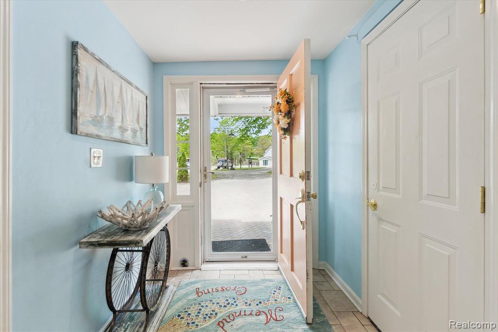 3761 Hunt Road Lapeer, MI 48446 - Photo 2 of 43 Gallery Image 2