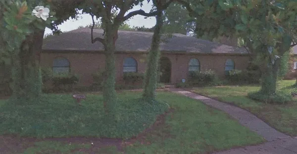 $2,225 | 2109 Meadow Lane, Grand Prairie, TX 75050