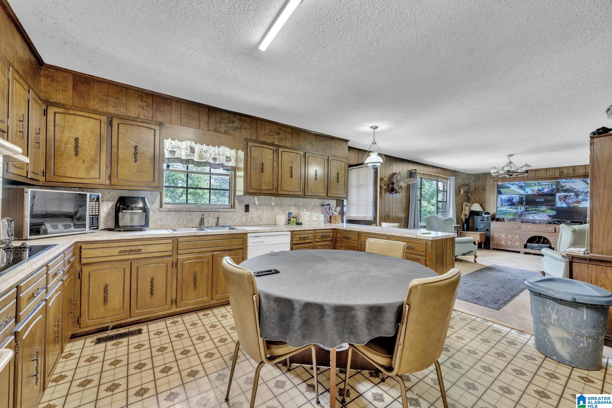 805 Delta Street Bessemer, AL 35020 - Photo 14 of 27