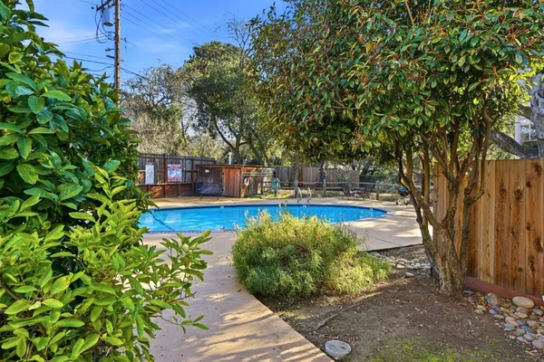 $399,999 | 1411 Creekside Drive, Unit 2, Walnut Creek, CA 94596
