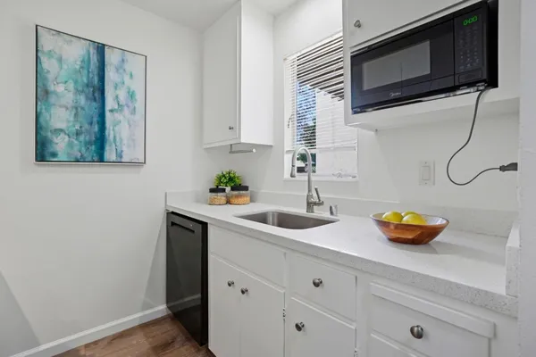 $399,999 | 1411 Creekside Drive, Unit 2, Walnut Creek, CA 94596