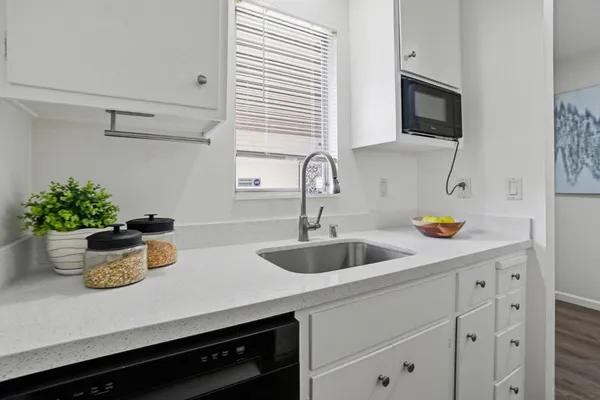 $399,999 | 1411 Creekside Drive, Unit 2, Walnut Creek, CA 94596