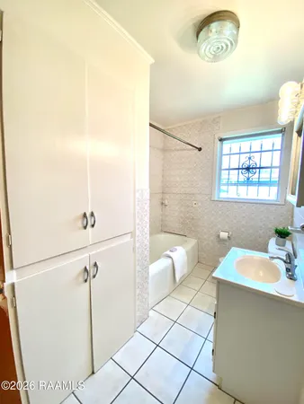 $900 | 801 2nd, Unit A, Rayne, LA 70578