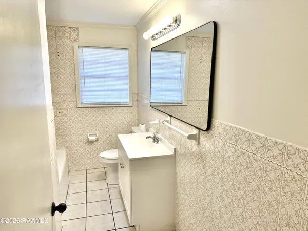 $900 | 801 2nd, Unit A, Rayne, LA 70578