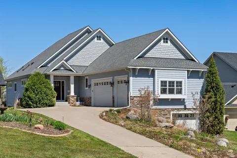 $2,200,000 | 208 East Lake Street, Waconia, MN 55387