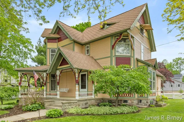 $450,000 | 529 Avery Street, Lowell, MI 49331
