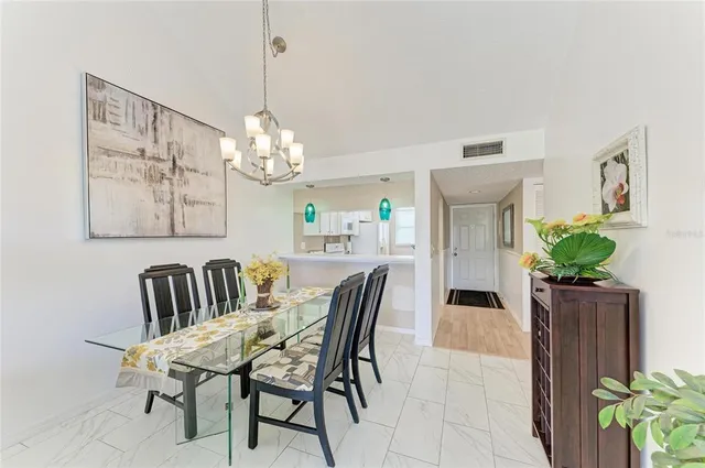 $199,000 | 408 Cerromar Circle South, Unit 335, Venice, FL 34293