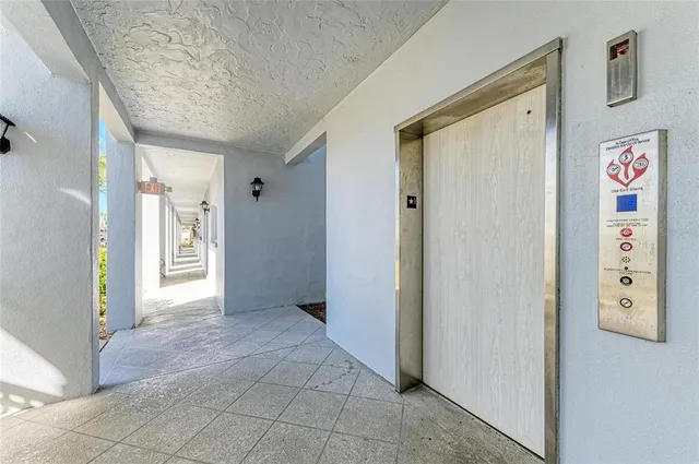 $199,000 | 408 Cerromar Circle South, Unit 335, Venice, FL 34293