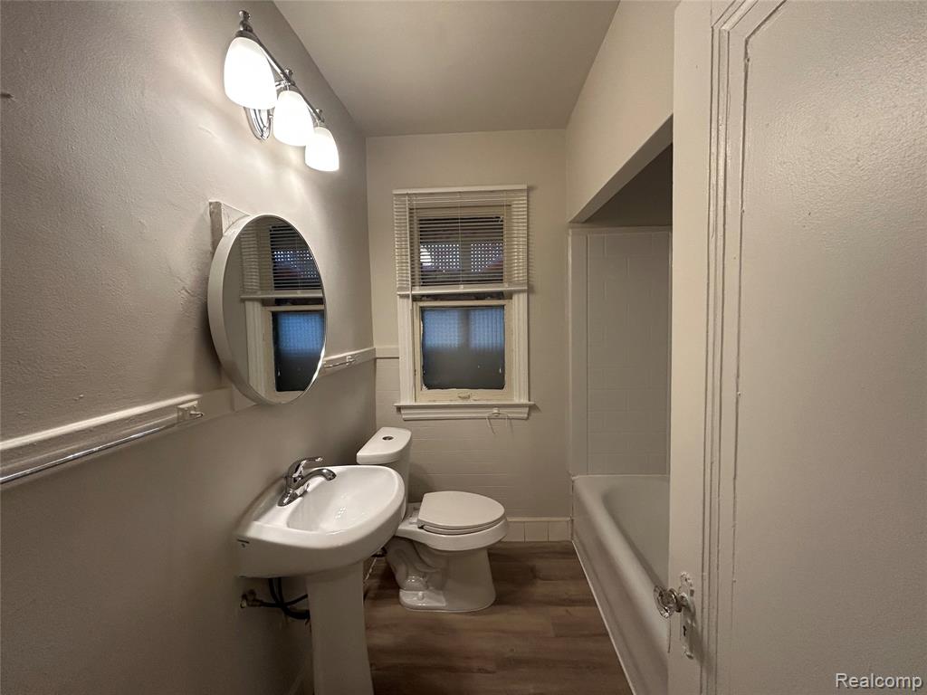 4401 Buckingham Detroit, MI 48224 - Photo 16 of 41