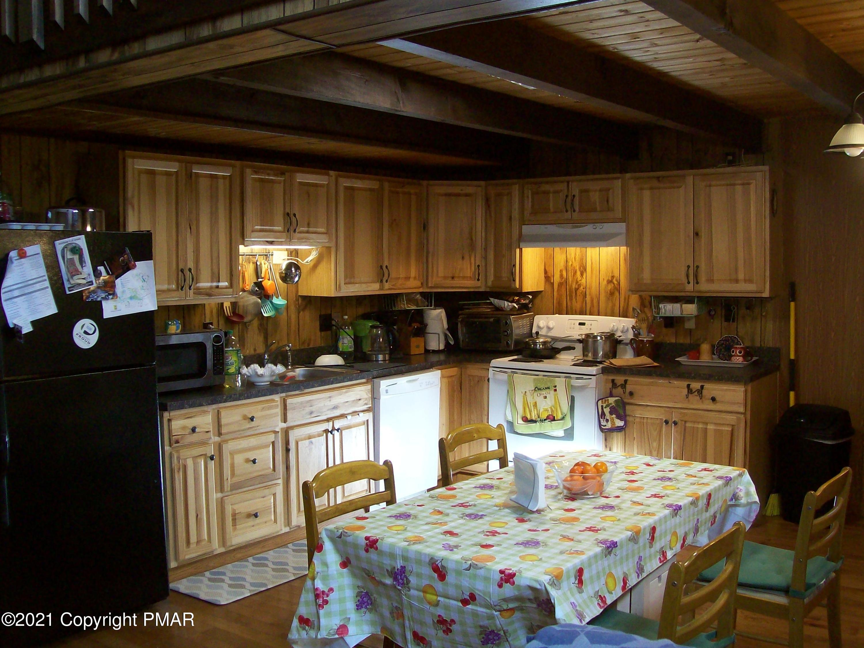5911 Decker Road Bushkill, PA 18324 - Photo 6 of 9 Kitchen