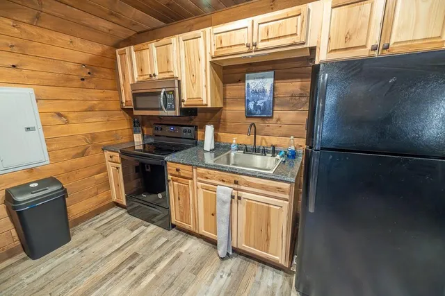 $985,000 | 0 Southeast J Highway, Collins, MO 64738