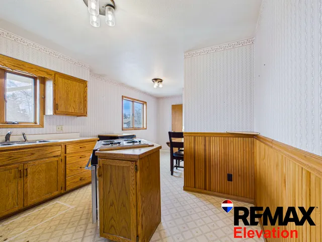 $205,000 | 208 4th Avenue North, Greybull, WY 82426