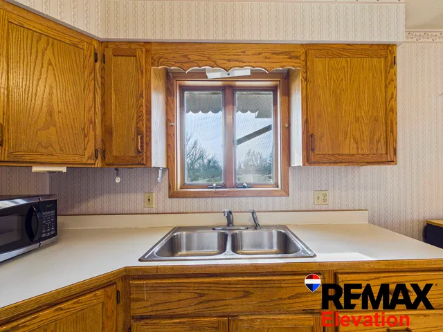 $205,000 | 208 4th Avenue North, Greybull, WY 82426