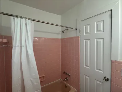 $1,425 | 1821 Thomas Street, Unit 2, Hollywood, FL 33020
