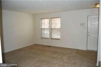 2023 Hackberry Road Essex, MD 21221 - Photo 3 of 21 Living Room