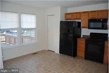 2023 Hackberry Road Essex, MD 21221 - Photo 8 of 21 Kitchen