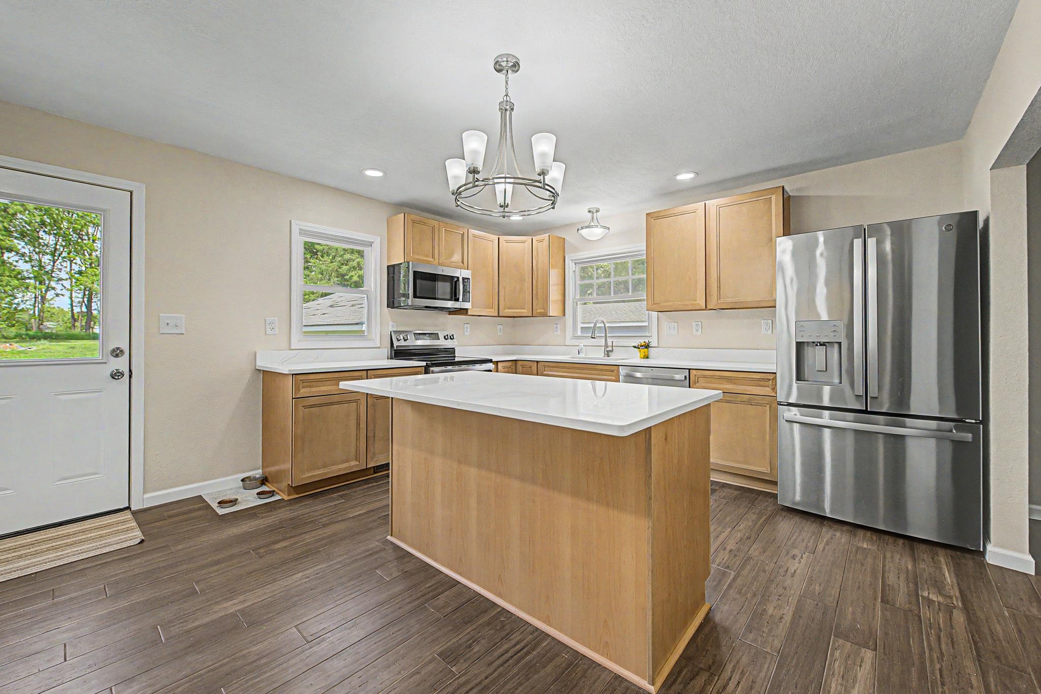 2128 Lancaster Heights Road Freeport, IL 61032 - Photo 9 of 32