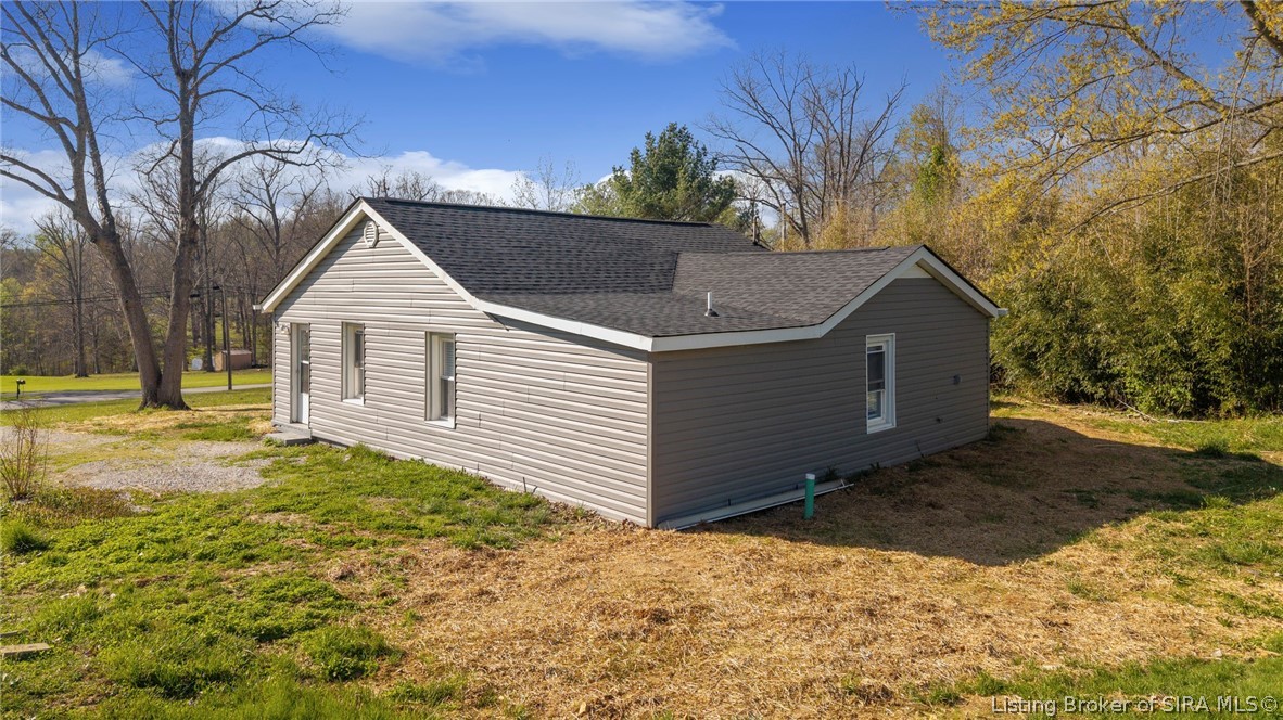 7658 Pekin Road Greenville, IN 47124 - Photo 13 of 56