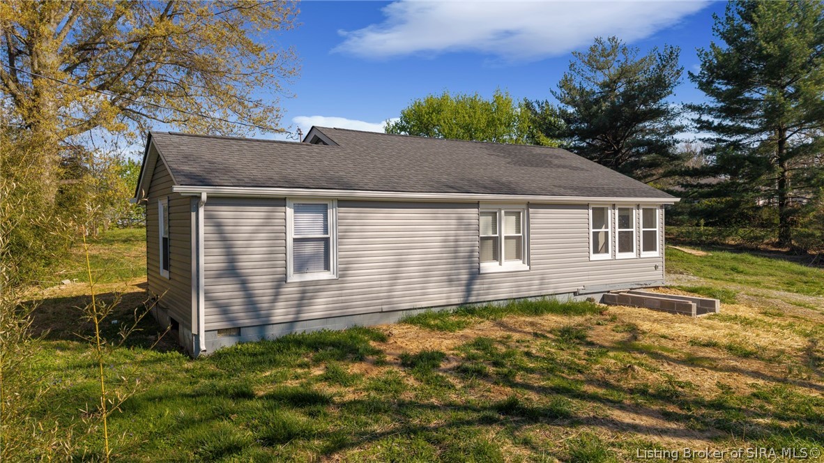 7658 Pekin Road Greenville, IN 47124 - Photo 7 of 56
