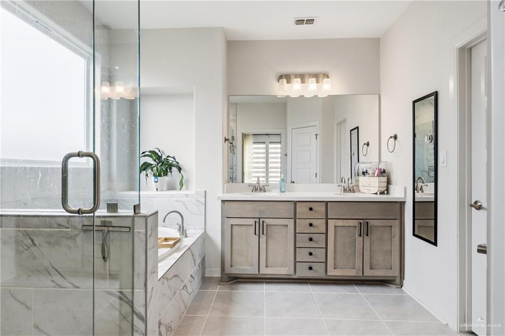 14204 Boykin Crk Road McAllen, TX 78504 - Photo 13 of 27