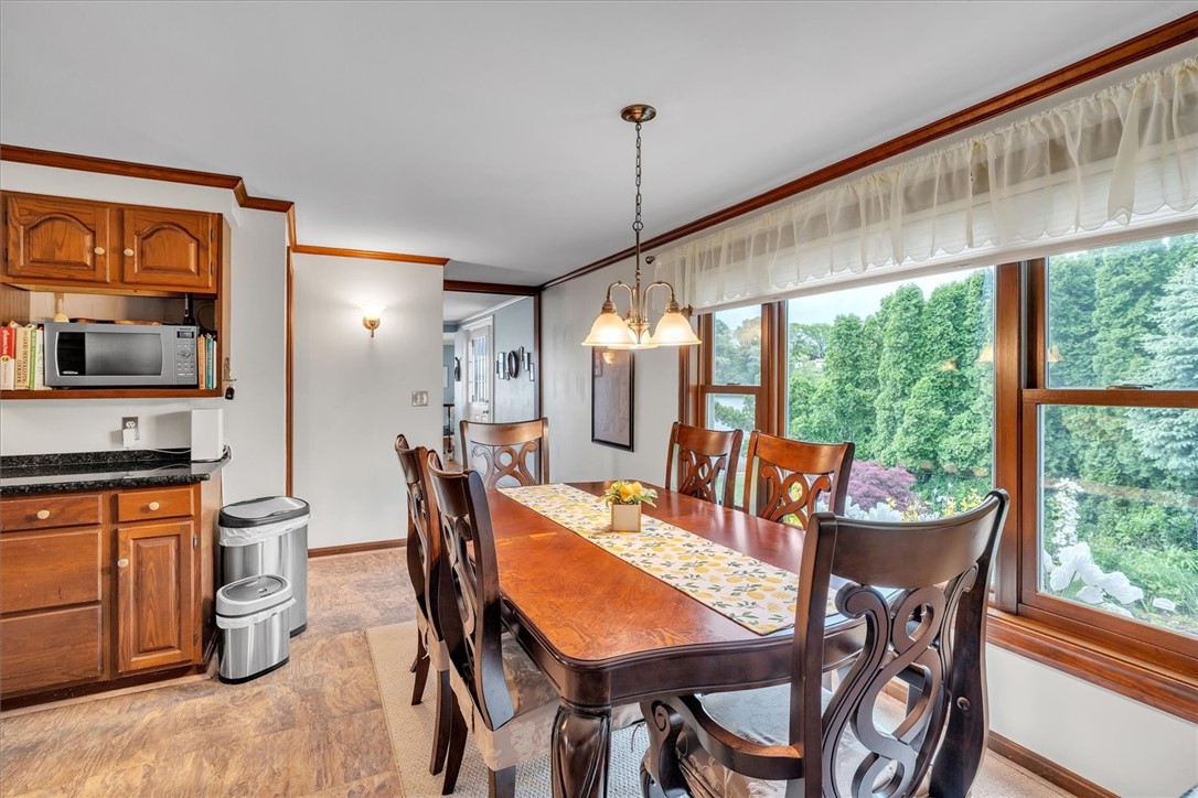 376 Parkside Drive Warwick, RI 02888 - Photo 13 of 41