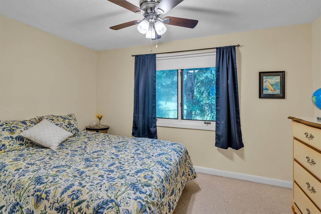 376 Parkside Drive Warwick, RI 02888 - Photo 18 of 41