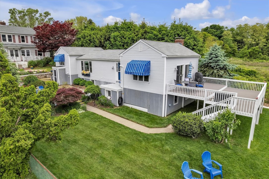 376 Parkside Drive Warwick, RI 02888 - Photo 2 of 41