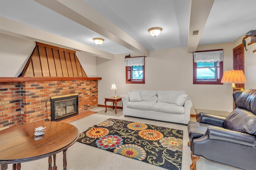 376 Parkside Drive Warwick, RI 02888 - Photo 23 of 41