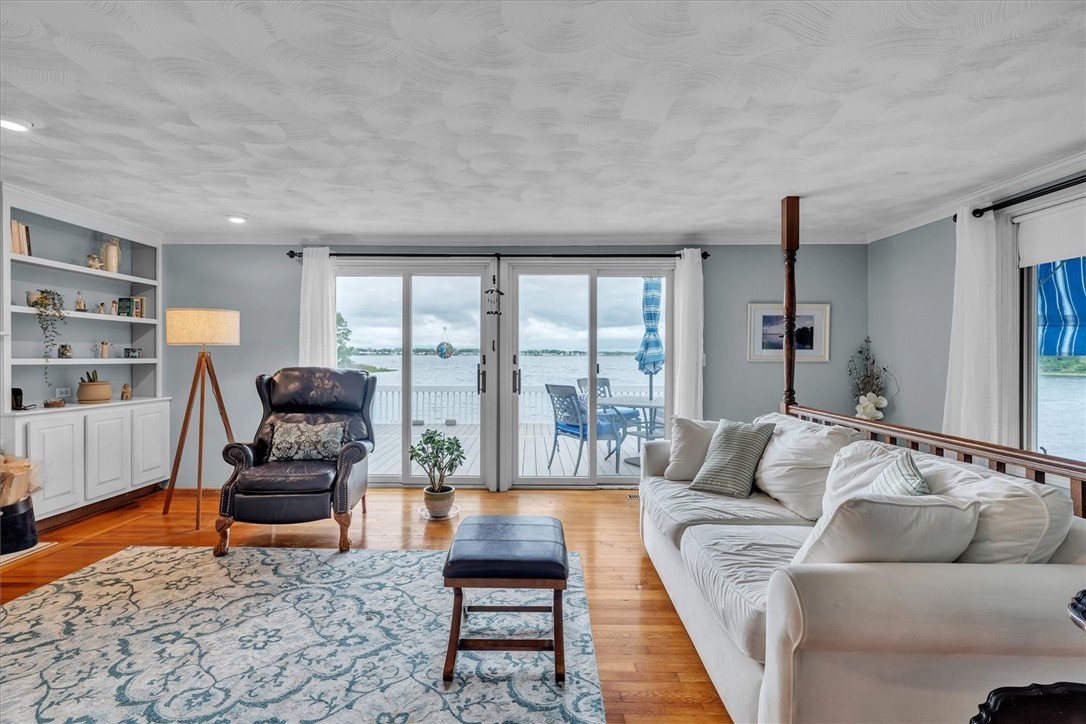 376 Parkside Drive Warwick, RI 02888 - Photo 8 of 41