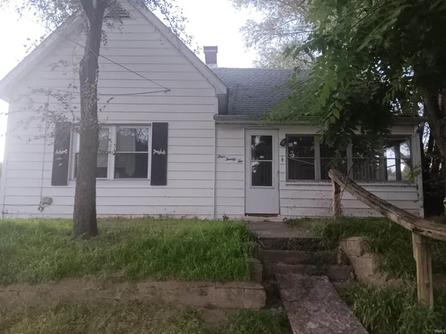 $59,000 | 422 West Turner Street, Bloomfield, IN 47424