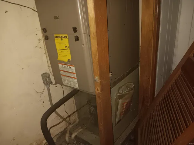 $56,050 | 422 West Turner Street, Bloomfield, IN 47424