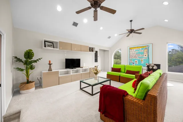 a view of an entryway with furniture