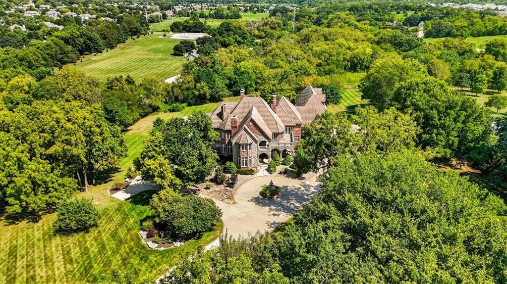 14707 Mission Road Leawood, KS 66224 - Photo 13 of 16 Gallery Image 13
