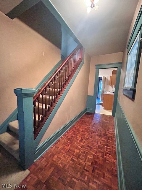 567 Fouse Avenue Akron, OH 44310 - Photo 8 of 19 nice entry hallway