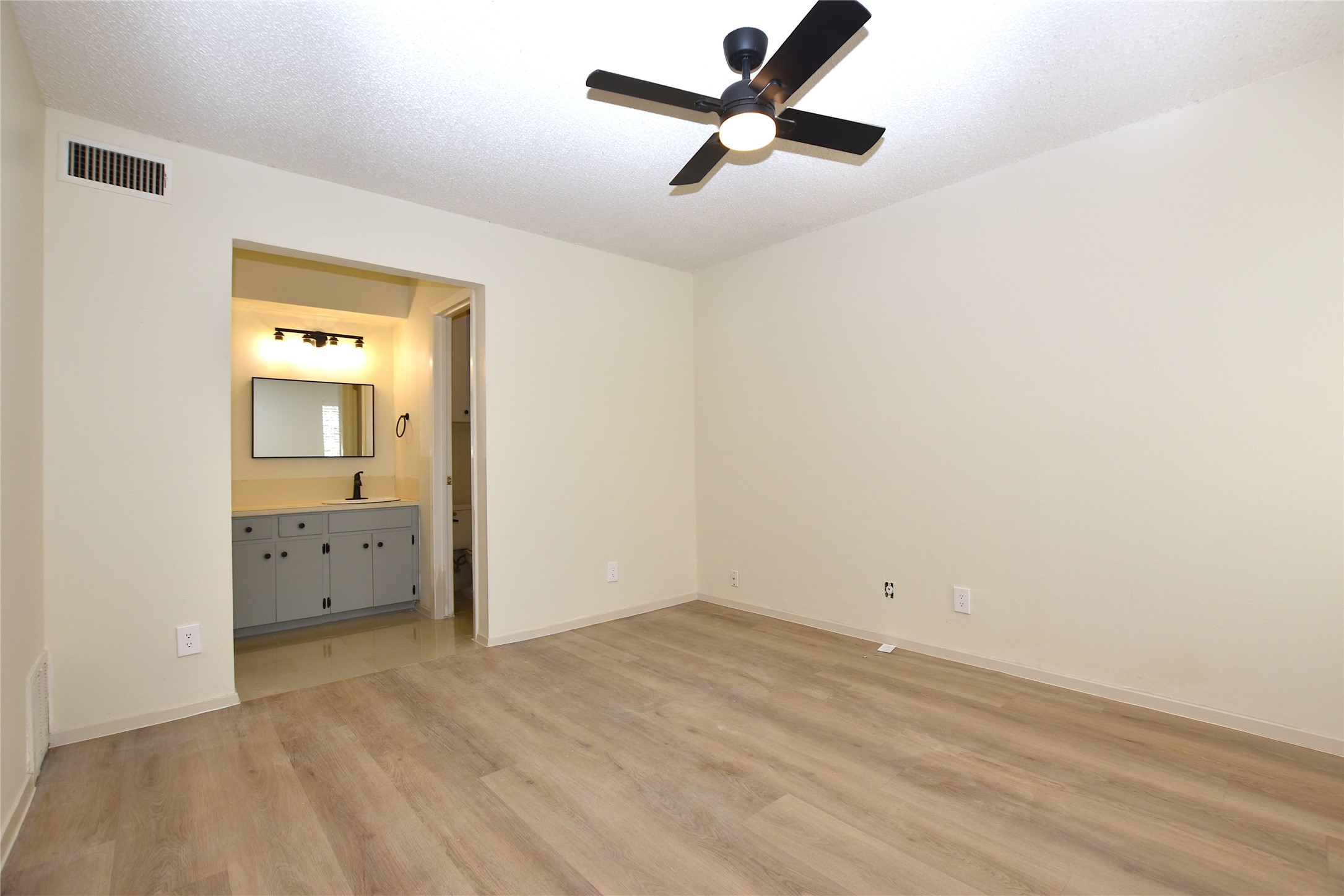 1905 Toro Canyon Road, Unit A Austin, TX 78746 - Photo 8 of 19