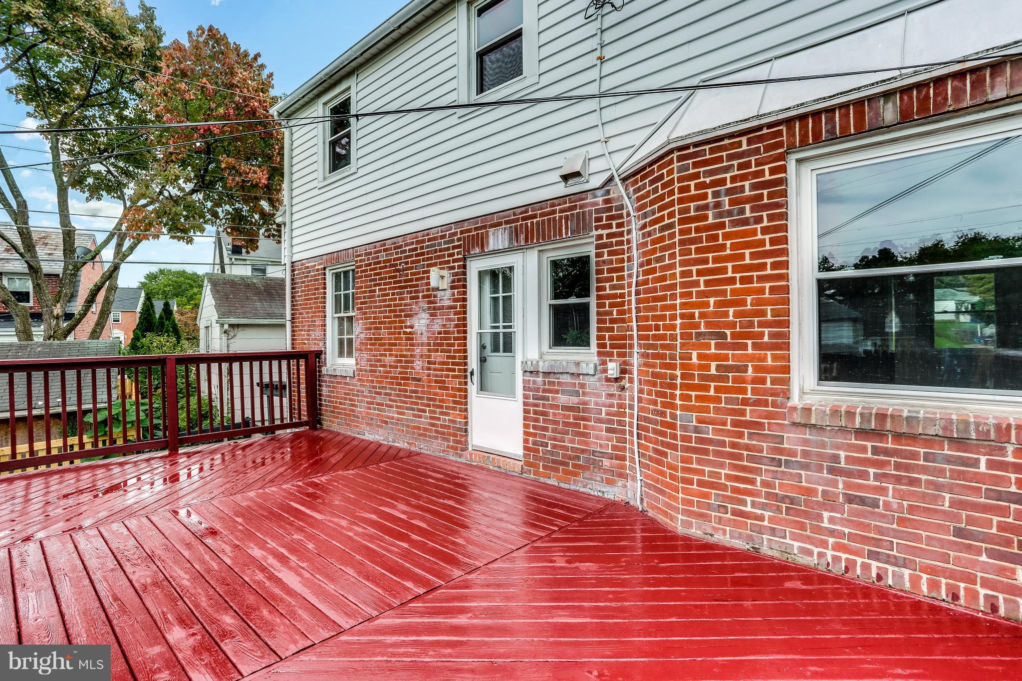 717 Devonshire Road Baltimore, MD 21229 - Photo 27 of 30 Perfect for entertaining or relaxing