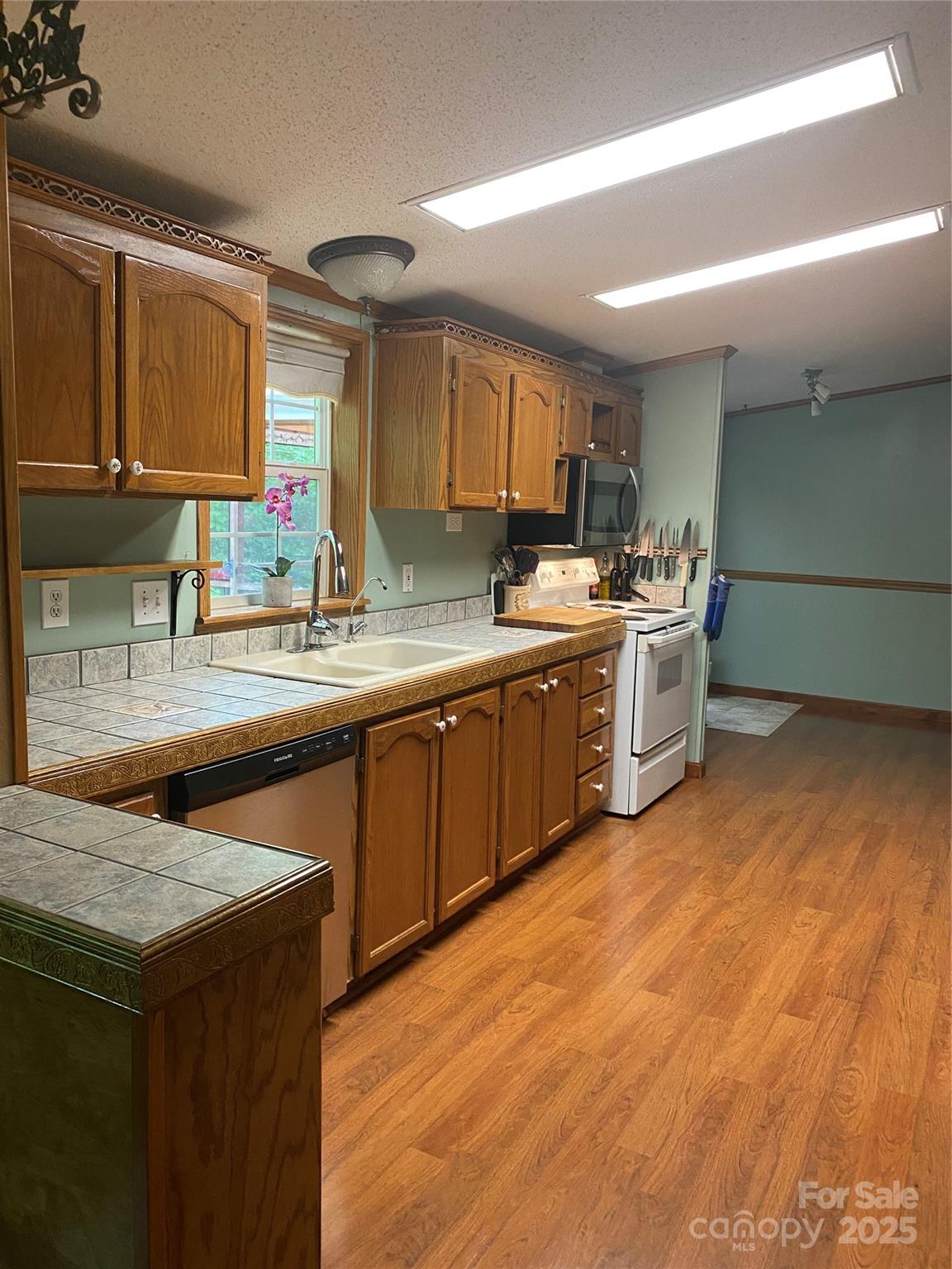 3213 Piedmont Road Morganton, NC 28655 - Photo 9 of 48