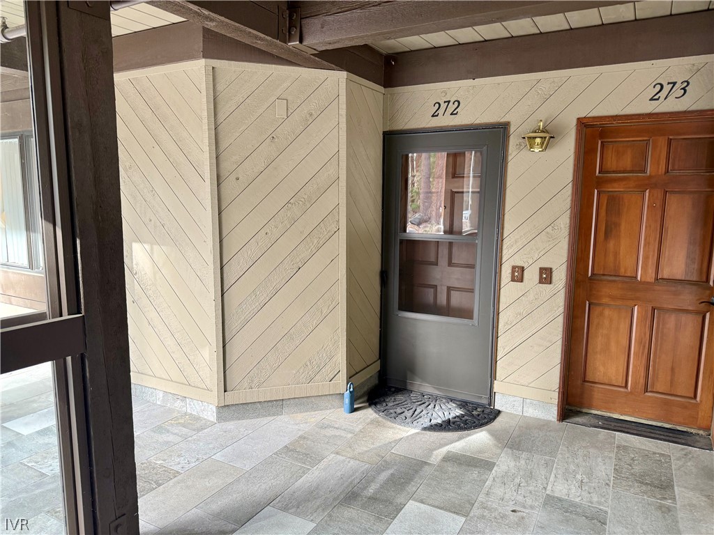 333 Ski Way, Unit 272 Incline Village, NV 89451 - Photo 35 of 37 Screen Door added for natural air flow